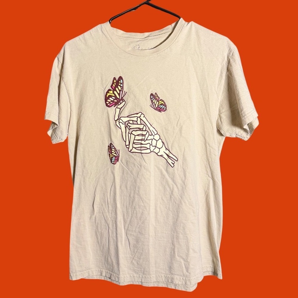 Bowery Supply Co Skeleton Hand Butterfly Graphic Tee Cream Tan Mens Medium